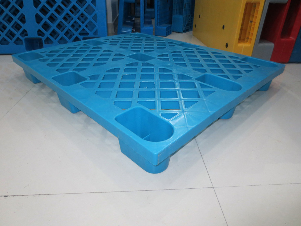 九腳塑料托盤正面